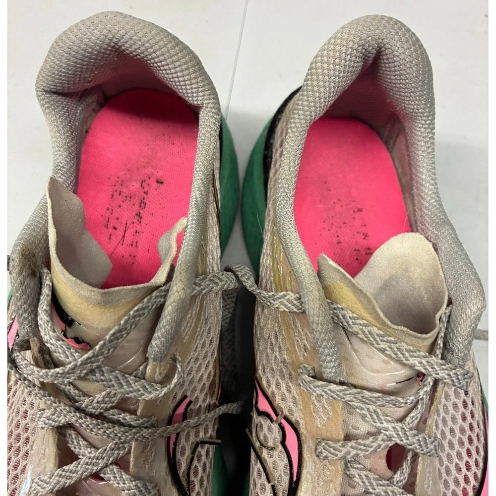 Saucony Endorphin Speed 3 Running Shoes Sneakers Womens Size 8 White Racing Gym